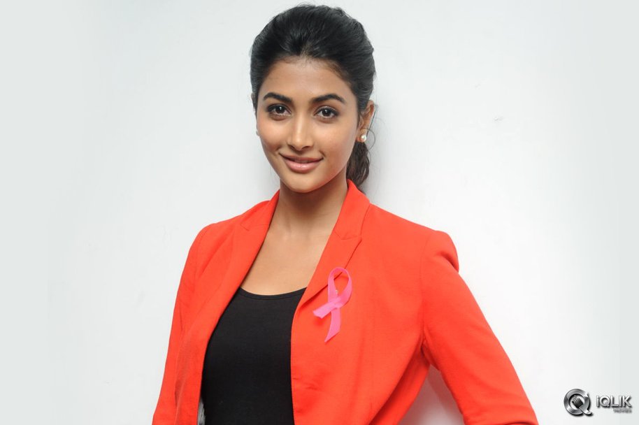 Pooja-Hegde-at-Oka-Laila-Kosam-Audio-Success-Function